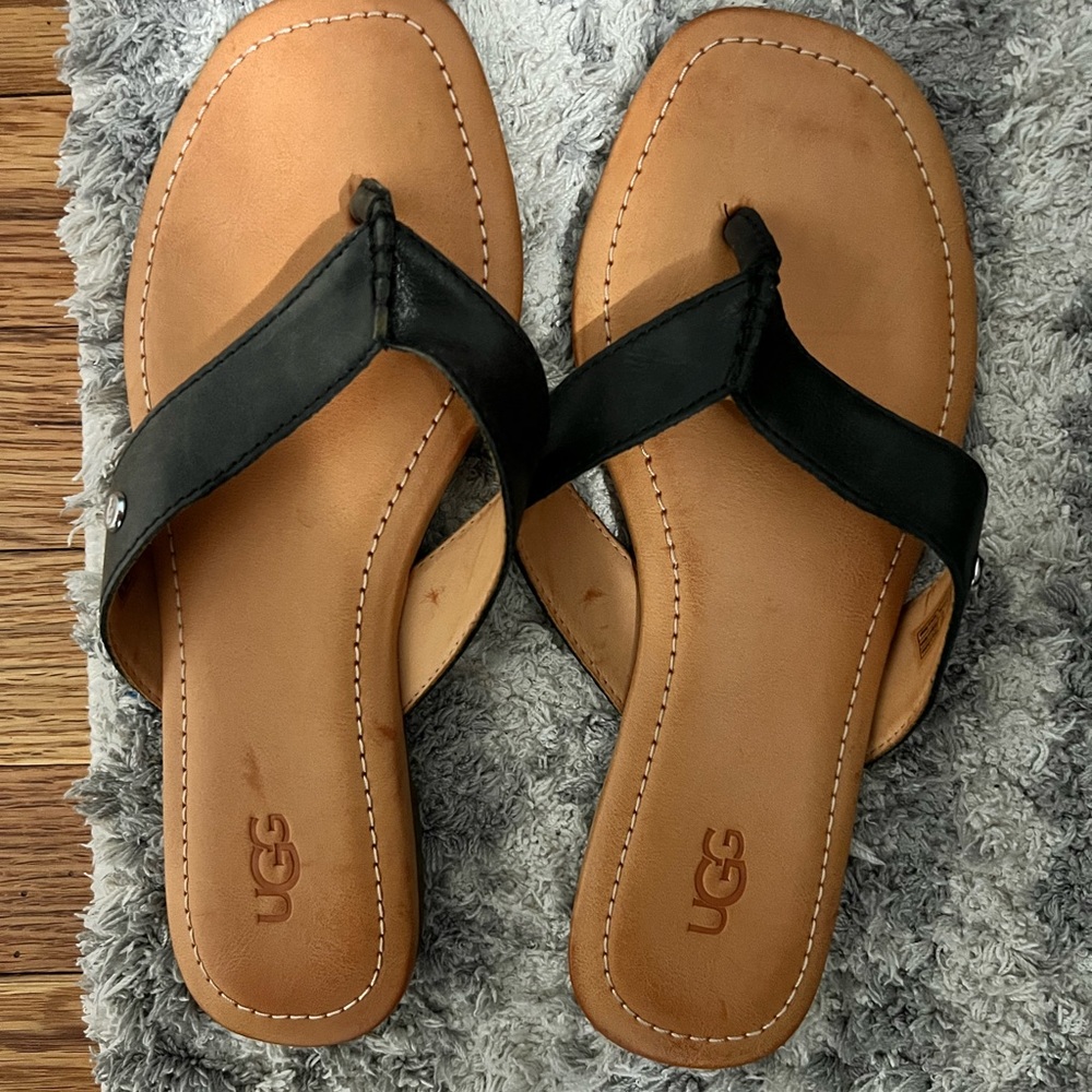 Ugg Womens Sandals, Size 7, only worn once; in great condition